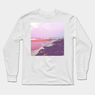 vaca at the beach Long Sleeve T-Shirt